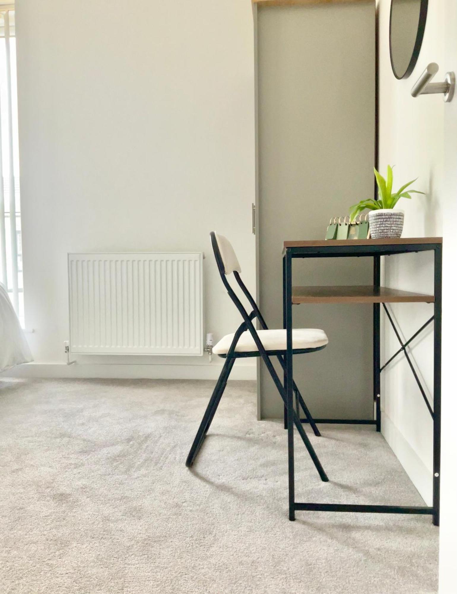 The Parkes A Stylish 3br House, 5 Mins From Close To The Edgbaston Stadium, The Hippodrome, Uob, Aston And Bcu, China Town, Kings Heath Bhx Airport And Much Holiday home Birmingham