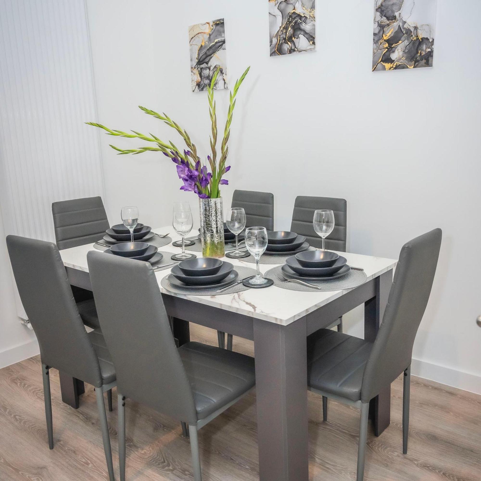 Holiday home The Parkes A Stylish 3br House, 5 Mins From Close To The Edgbaston Stadium, The Hippodrome, Uob, Aston And Bcu, China Town, Kings Heath Bhx Airport And Much Birmingham